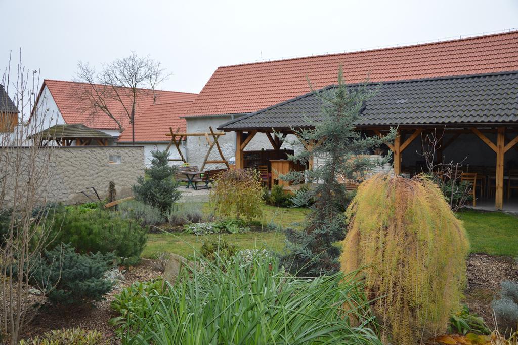 Statek 3 - Wellness & Spa Hotel Hluboká nad Vltavou Екстериор снимка