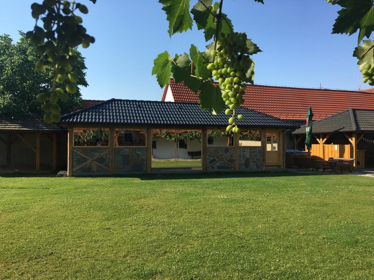 Statek 3 - Wellness & Spa Hotel Hluboká nad Vltavou Екстериор снимка