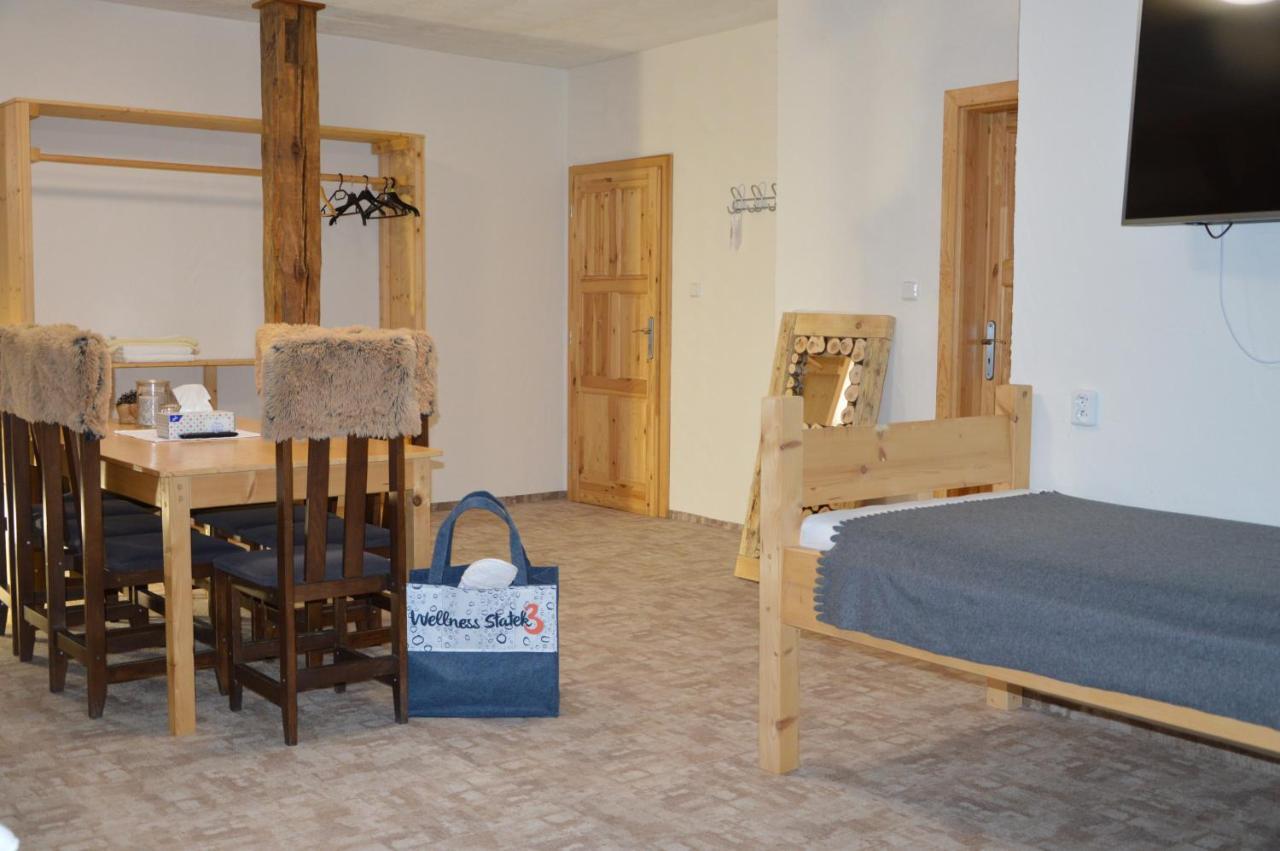 Statek 3 - Wellness & Spa Hotel Hluboká nad Vltavou Екстериор снимка