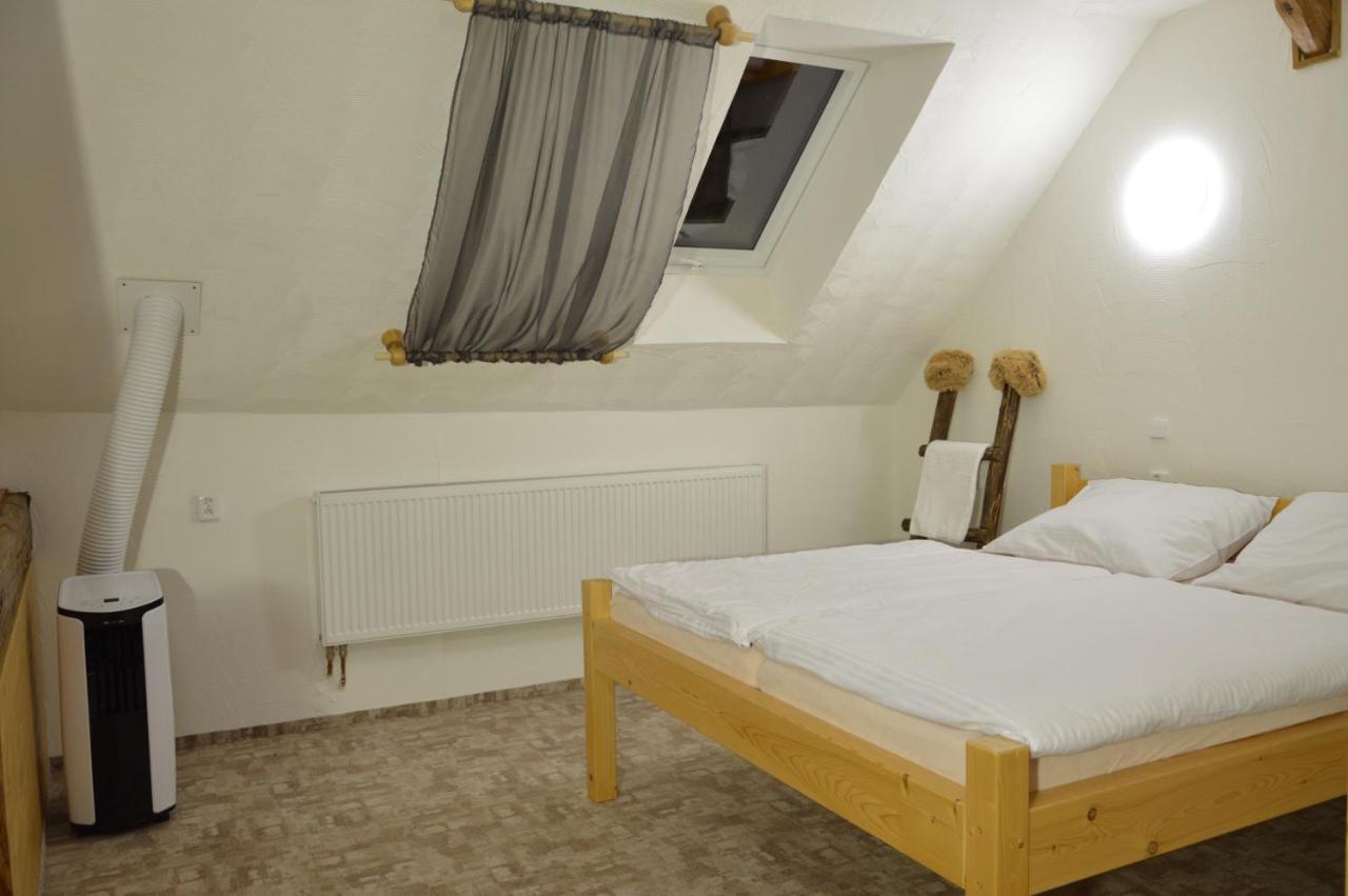Statek 3 - Wellness & Spa Hotel Hluboká nad Vltavou Екстериор снимка